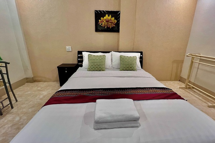 Room 8 of 39