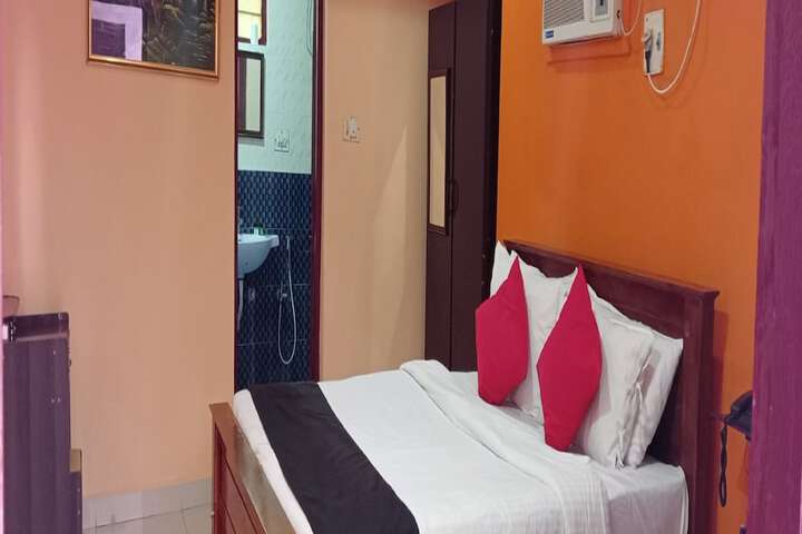 Room 3 of 17