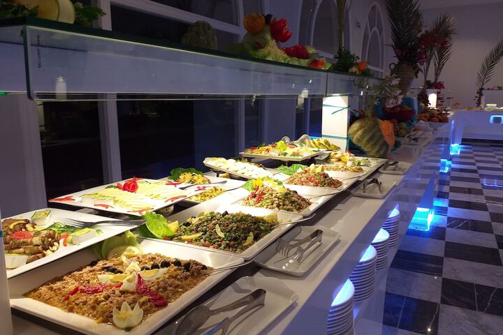 Dining 77 of 145