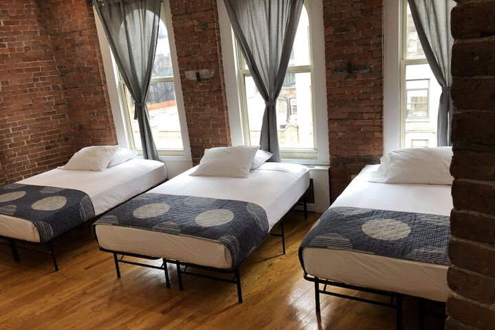 Room 53 of 69