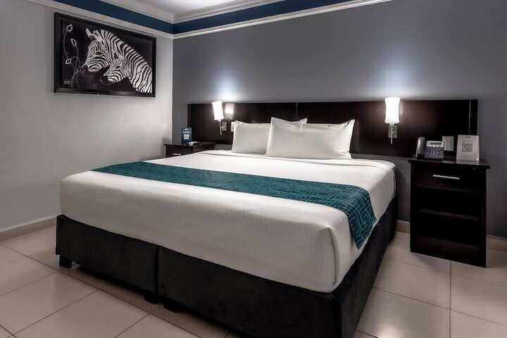 Room 45 of 166