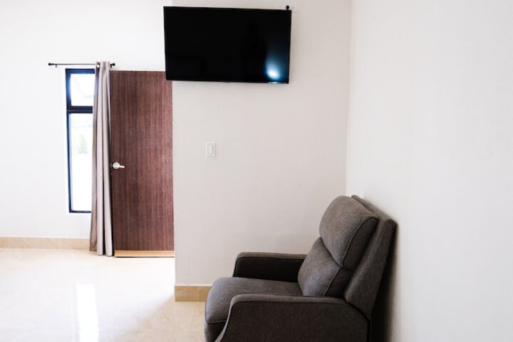Room 74 of 211