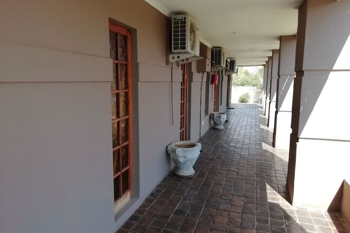 Hotel 2 of 84
