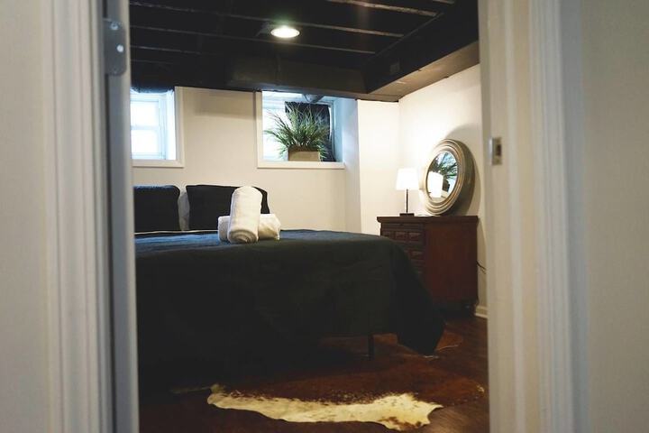 Room 6 of 19