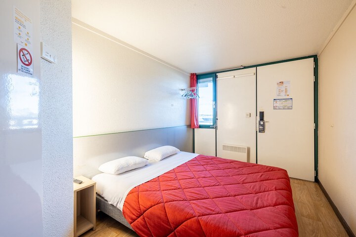 Room 3 of 31