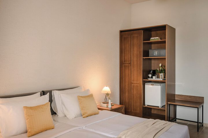 Room 8 of 29