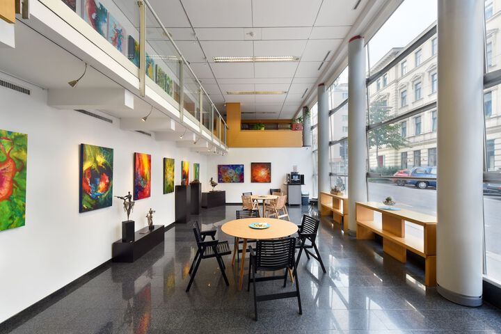 Entrance & Lobby