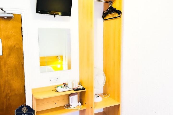 Room 12 of 49