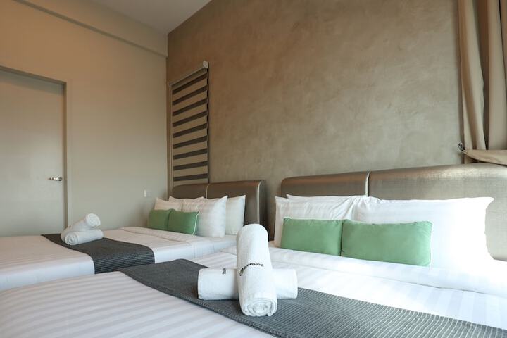 Room 8 of 201