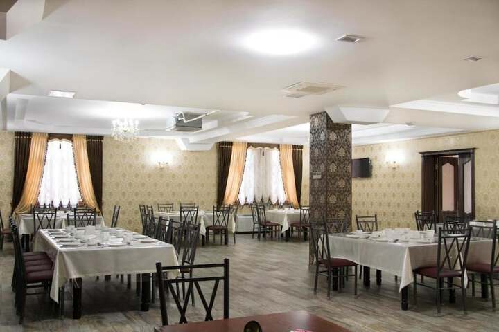 Ballroom/Hall 39 of 49