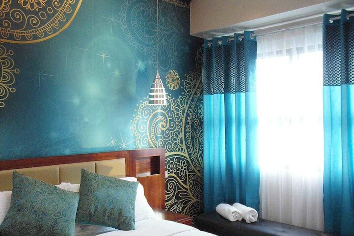 Room 6 of 38