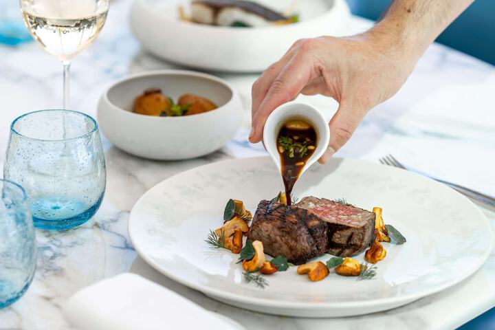 Dining 72 of 90