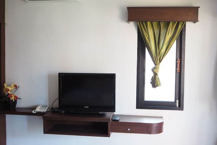 Room 12 of 37