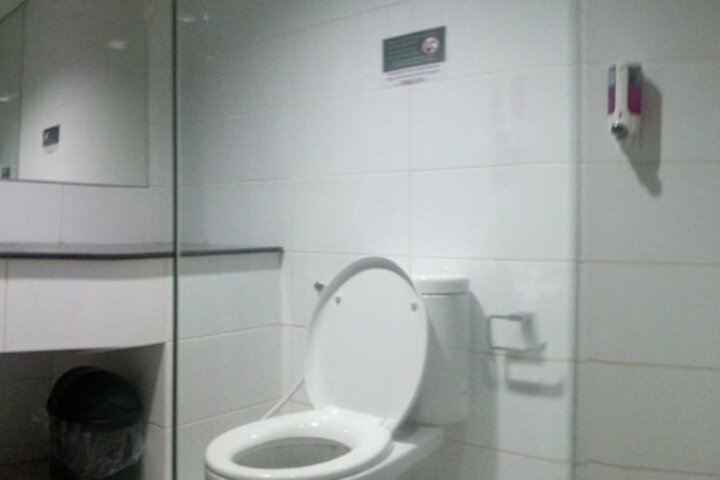 Room 18 of 30