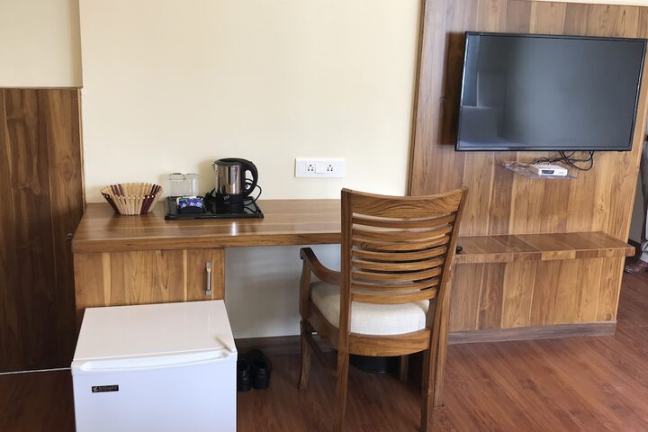 Room 4 of 86