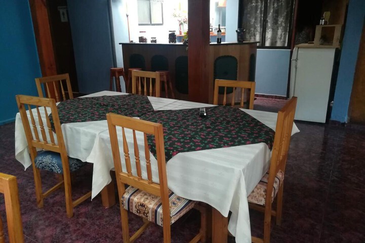 Dining 20 of 28