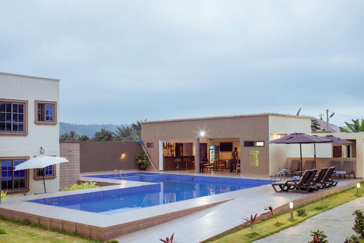 Pool 98 of 144