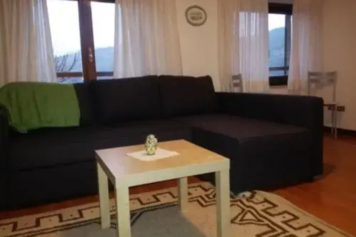 Room 3 of 10