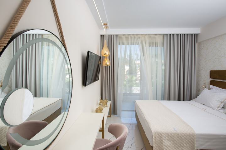 Room 10 of 49