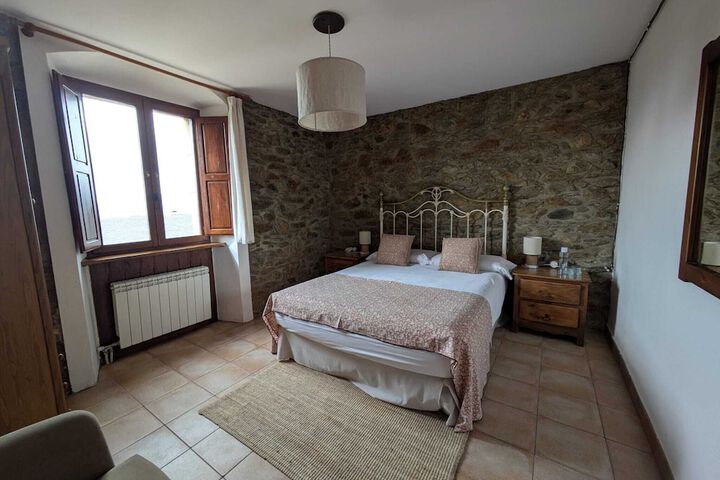 Room 8 of 36