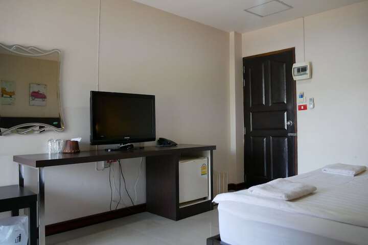 Room 19 of 19