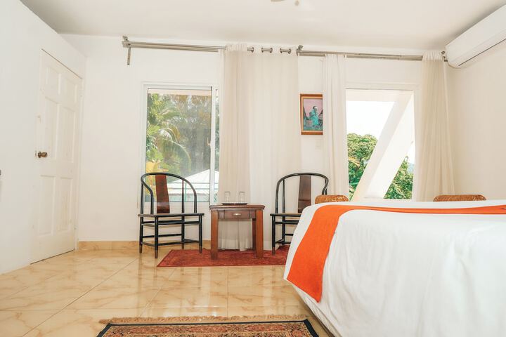 Room 16 of 48