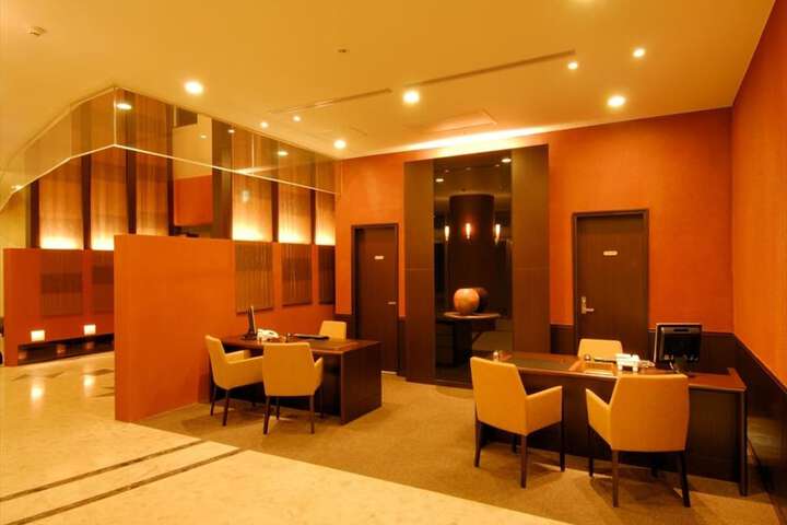 Hotel Lobby