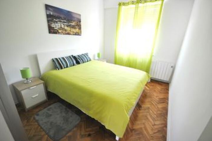Room 5 of 7