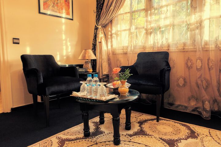 Room 7 of 30