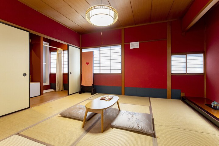 Room 15 of 49