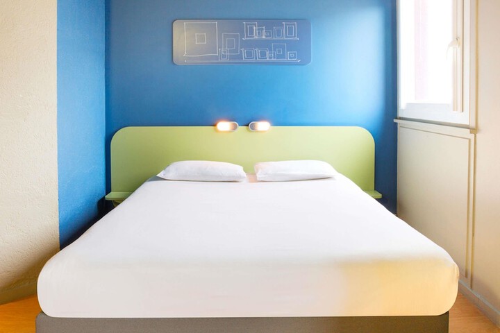 Room 14 of 39