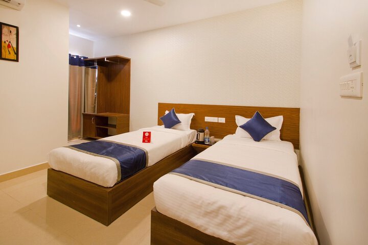 Room 7 of 16