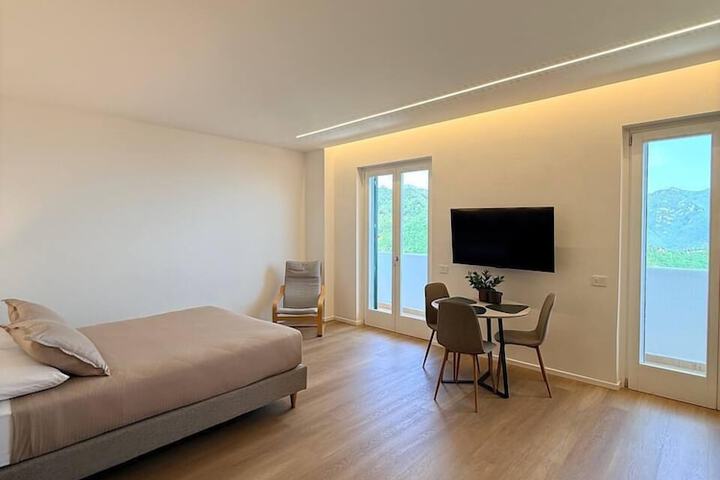 Room 5 of 42