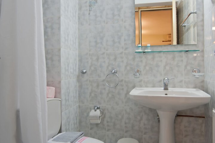 Room 33 of 55