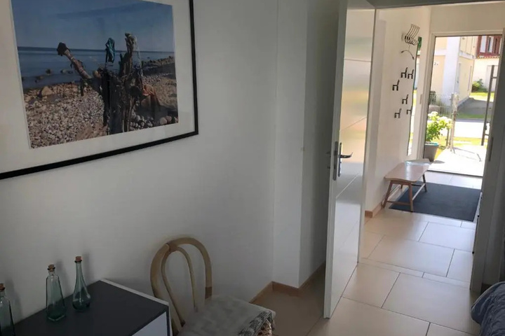 Room 5 of 10