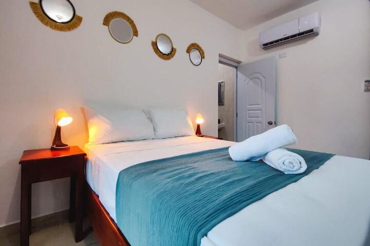 Room 4 of 13