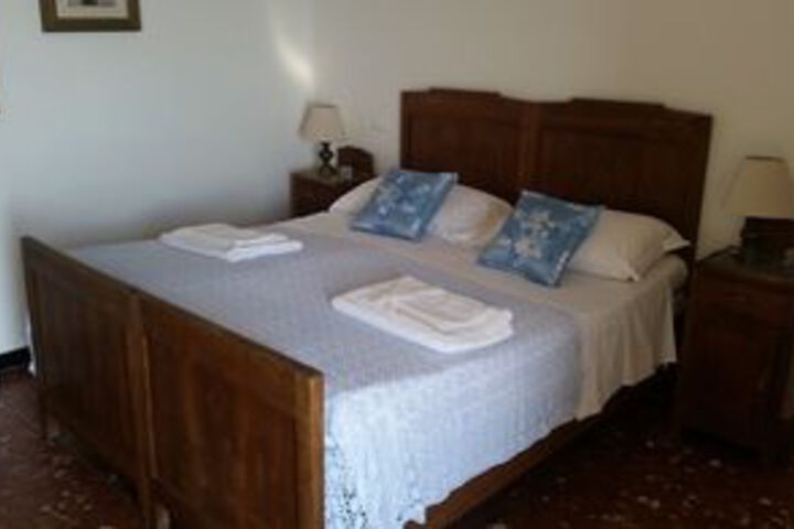Room 11 of 21