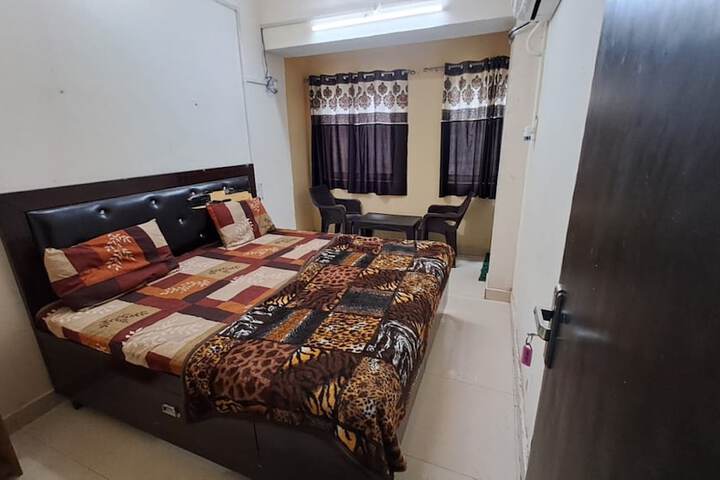 Room 3 of 14