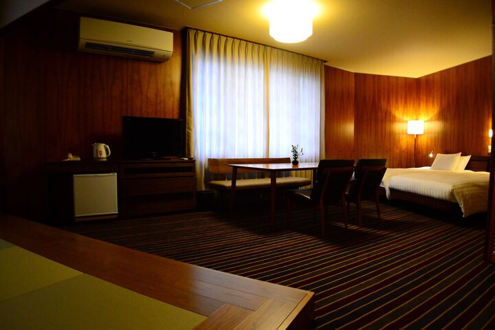 Room 9 of 44