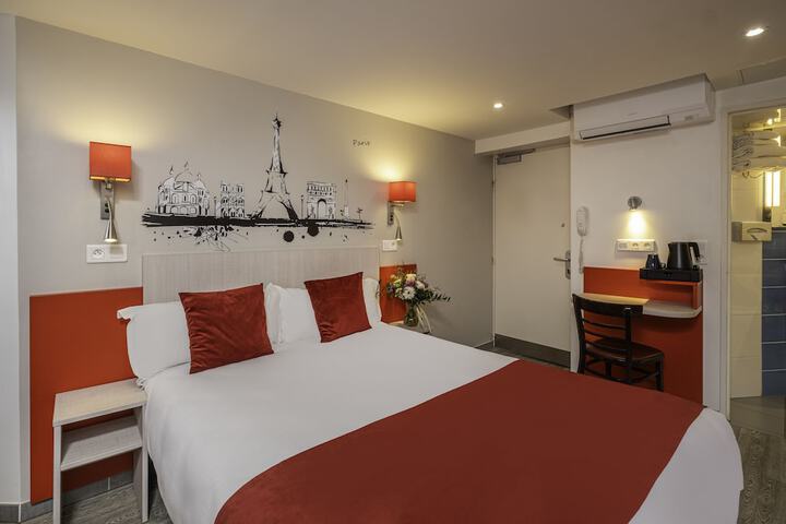 Room 10 of 24