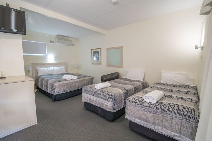 Room 9 of 21