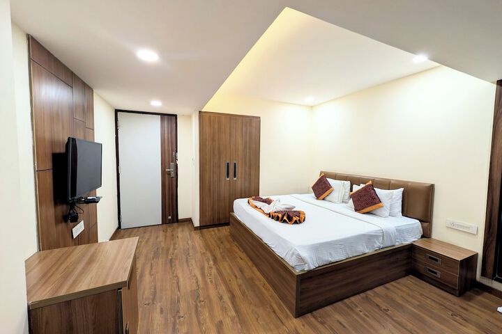 Room 13 of 184