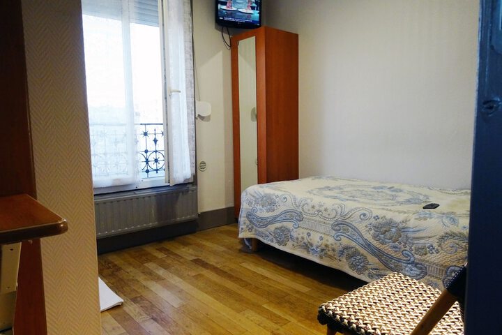 Room 13 of 34