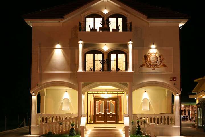 Exterior of Hotel Vila Viktorija