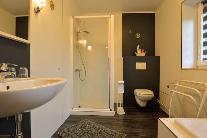 Room 13 of 29