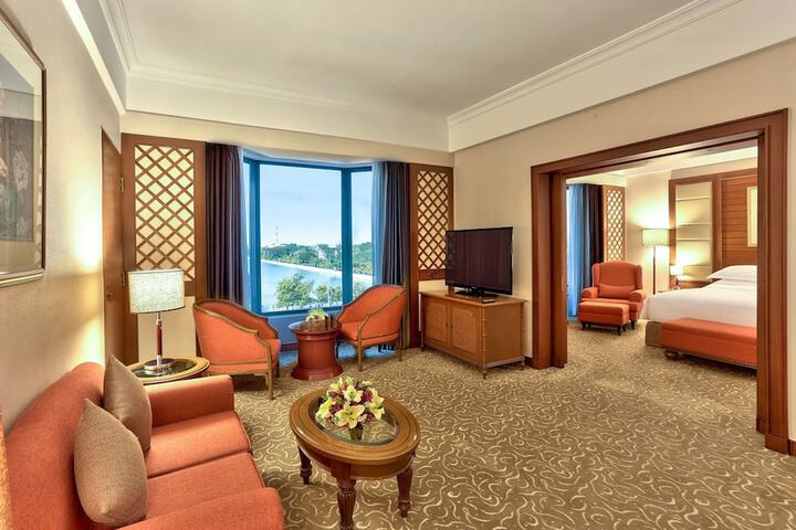 Room 16 of 75
