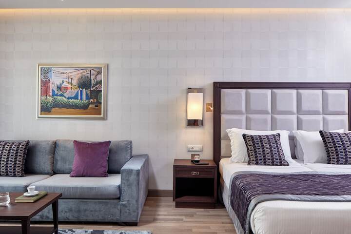 Room 7 of 91