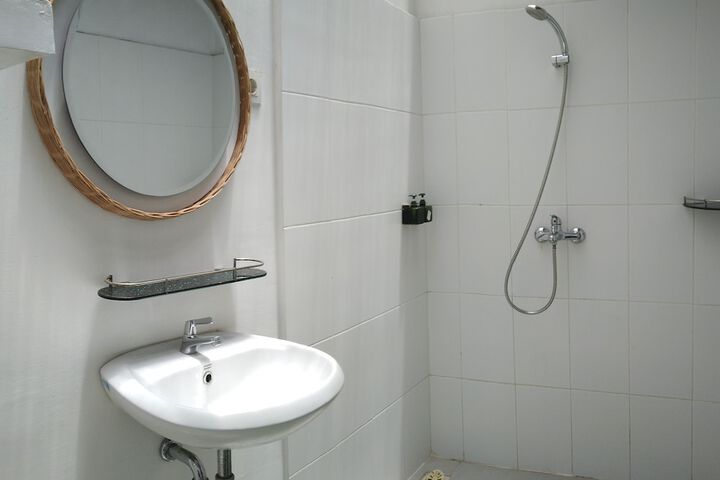 Room 11 of 27