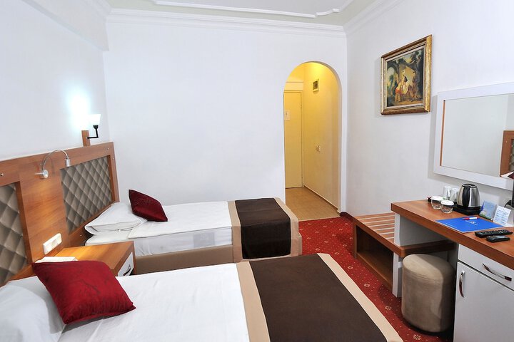 Room 17 of 42