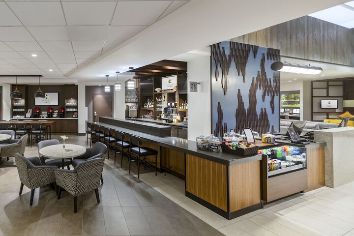 Lobby lounge